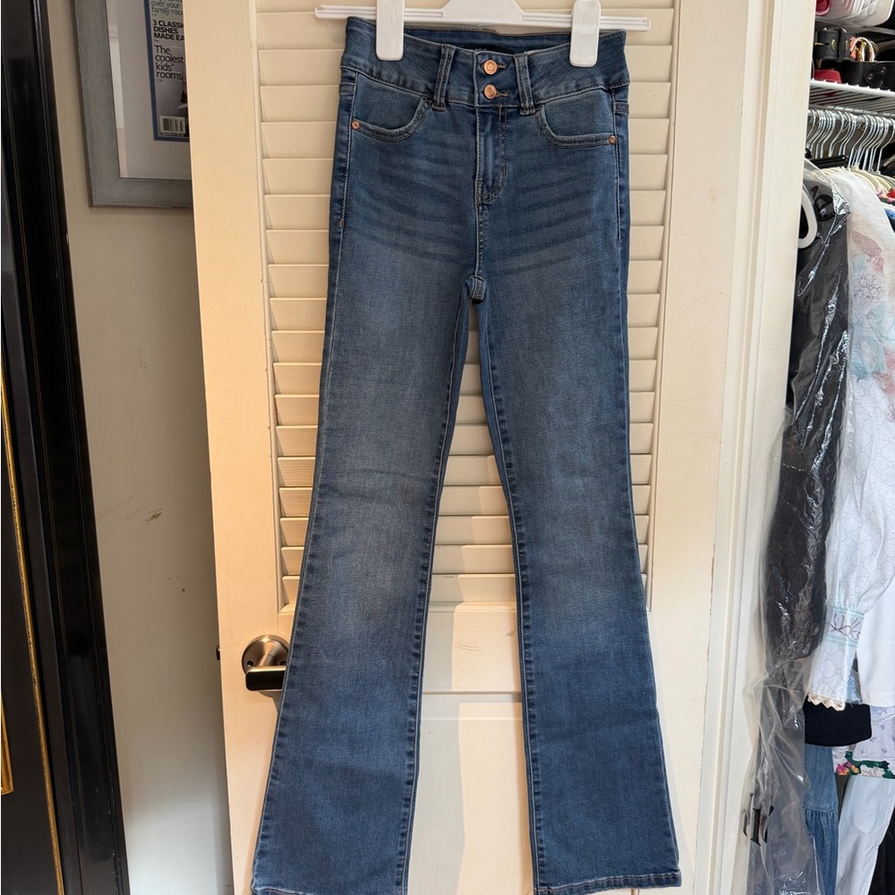 BCBG Medium Wash mid-Rise bootcut Jeans